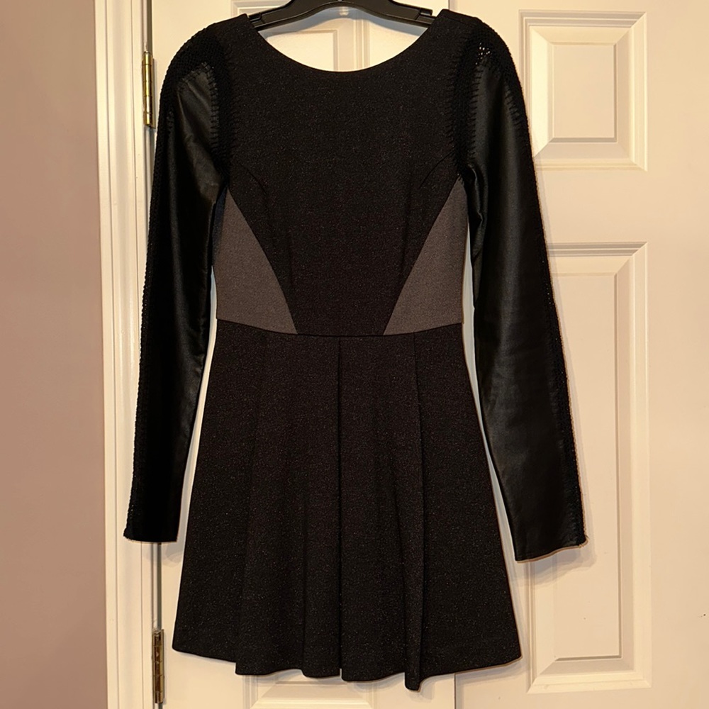 STELLA & JAMIE Long Genuine Leather Sleeves Mini Dress